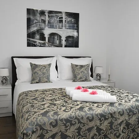 Luxury Sundance *
